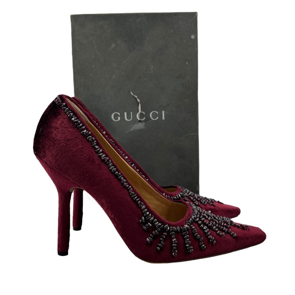 Vintage Gucci Womens 40C Pump Burgundy Crushed Velvet Garnet Stone Stilleto Heel